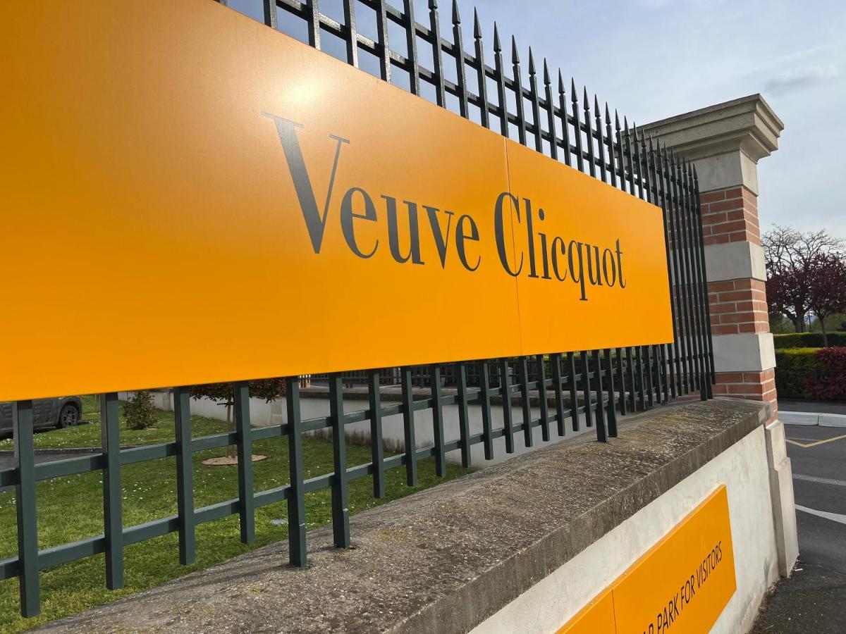 兰斯Les Rives Remoises公寓 外观 照片